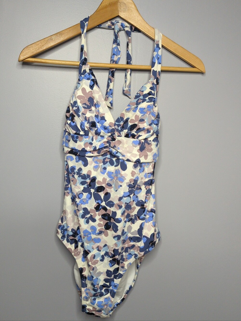 Tommy Hilfiger NWT Floral Twist-Front Halter One-Piece Swimsuit M